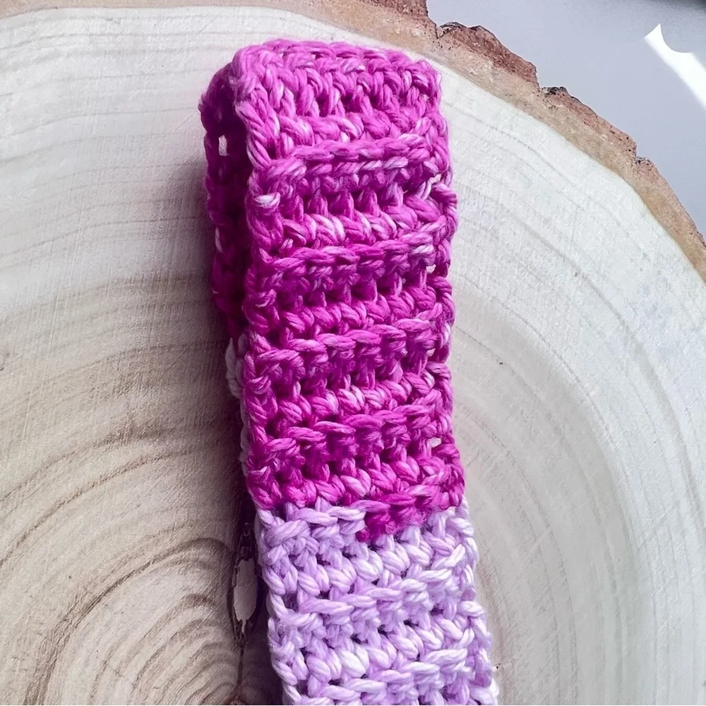Crochet Handmade wristlet Ombré Dahlia Pastel Color keychain
